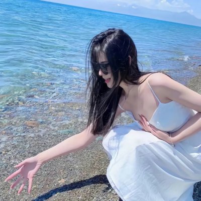 出水红莲